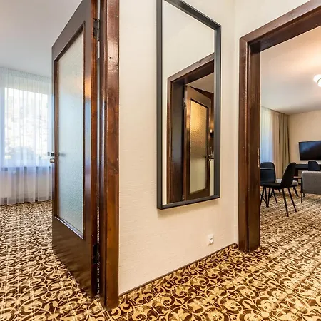 شقة فندقية Zilvinas 4*