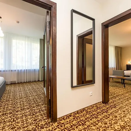 Zilvinas Apartmanhotel 4*