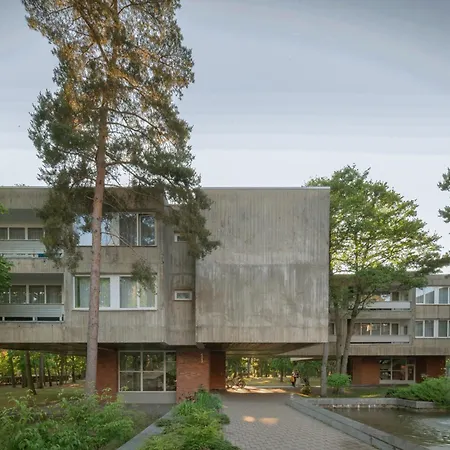 Apartamentų viešbutis Zilvinas 4*