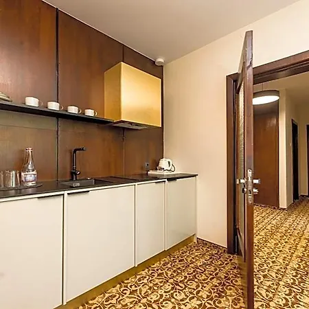 Zilvinas 4*