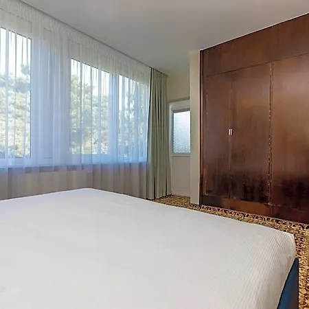 Zilvinas 4*
